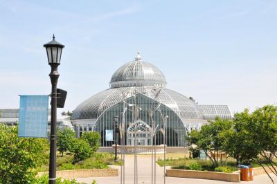 Outside of the Como Conservatory